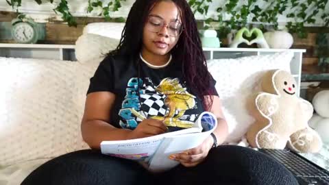 Snapshot of khayaparker chatting on February 27, 5:26 pm Khaya online show from February 27, 5:26 pm