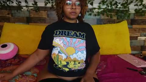 Snapshot of khayaparker chatting on September 14, 11:42 am Khaya online show from September 14, 11:42 am