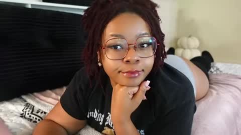 Snapshot of khayaparker chatting on November 5, 5:57 pm Khaya online show from November 5, 5:57 pm