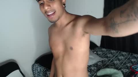 khevinlopezonig online show from October 19, 12:44 am