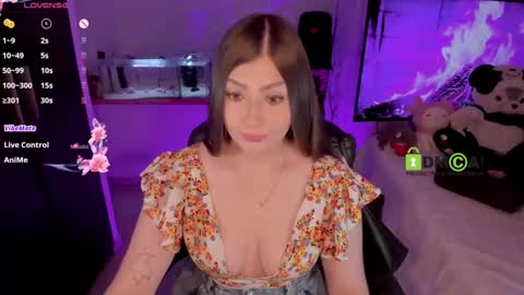 Snapshot of khionebesset chatting on January 15, 6:33 am Khi. online show from January 15, 6:33 am