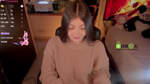 Snapshot of khionebesset chatting on February 14, 1:29 pm Khi. online show from February 14, 1:29 pm