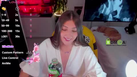 Snapshot of khionebesset chatting on September 25, 5:00 am Khi. online show from September 25, 5:00 am