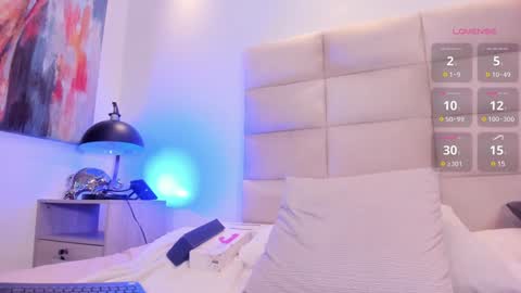 KHLOE online show from December 24, 2:54 pm