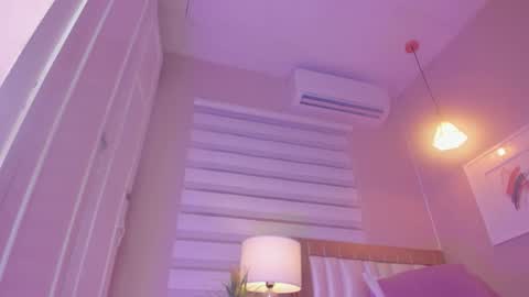 Snapshot of khloe_sweeet chatting on September 16, 11:33 am khloe_sweeet online show from September 16, 11:33 am