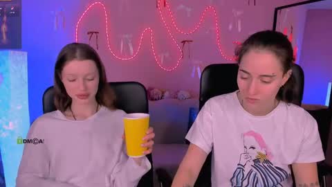 khloebeauty online show from March 20, 8:14 pm