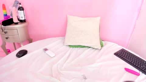 Khloe online show from December 28, 11:09 am