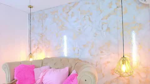 Khloe online show from April 15, 5:58 am