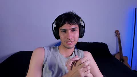 khozler_ online show from February 7, 6:45 am