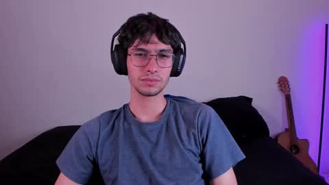 khozler_ online show from March 4, 4:38 am