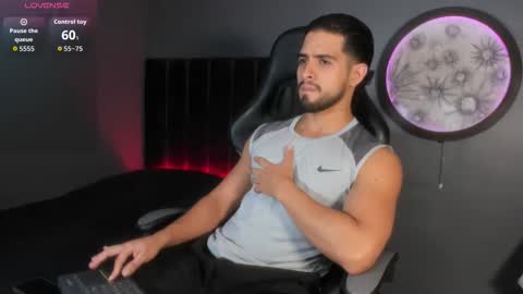 Khriss brown online show from January 7, 9:28 pm