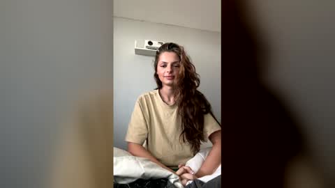 khylasabean online show from March 20, 6:24 pm