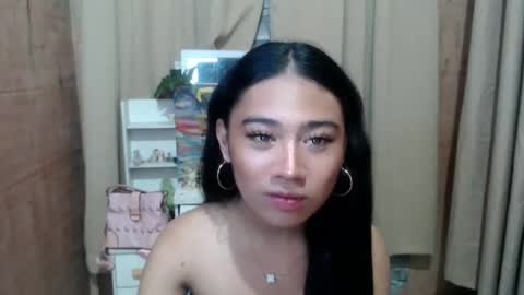 Snapshot of kiana4uxoxo chatting on September 17, 7:32 am Kiana online show from September 17, 7:32 am