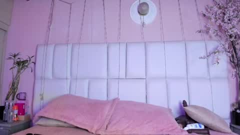    N         M online show from September 28, 1:38 pm