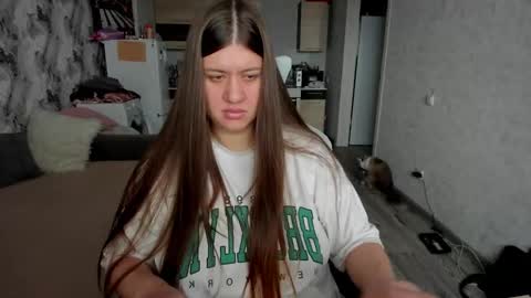 Snapshot of kianna_dior_ chatting on November 15, 9:39 am kianna_dior_ online show from November 15, 9:39 am