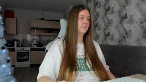 Snapshot of kianna_dior_ chatting on December 15, 9:57 am kianna_dior_ online show from December 15, 9:57 am