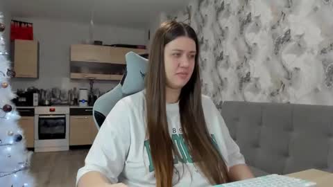 Snapshot of kianna_dior_ chatting on December 20, 3:41 pm kianna_dior_ online show from December 20, 3:41 pm