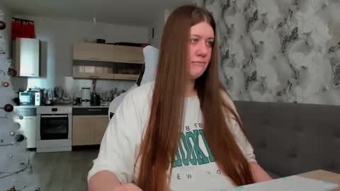 Snapshot of kianna_dior_ chatting on December 21, 8:21 am kianna_dior_ online show from December 21, 8:21 am