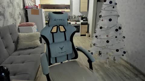 Snapshot of kianna_dior_ chatting on December 23, 10:24 am kianna_dior_ online show from December 23, 10:24 am