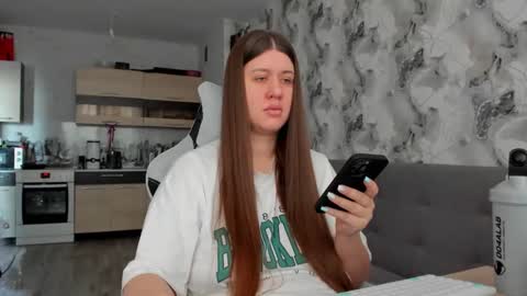 Snapshot of kianna_dior_ chatting on January 15, 7:02 am kianna_dior_ online show from January 15, 7:02 am