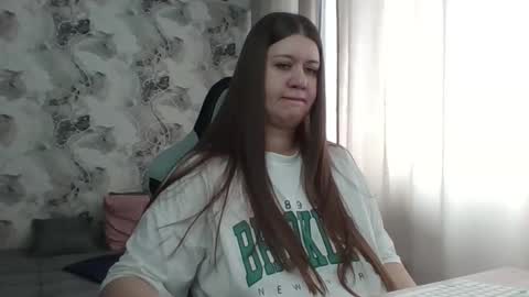 kianna_dior_ online show from March 23, 6:50 am