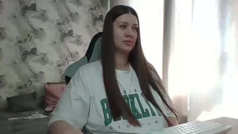 kianna_dior_ online show from April 3, 8:23 am