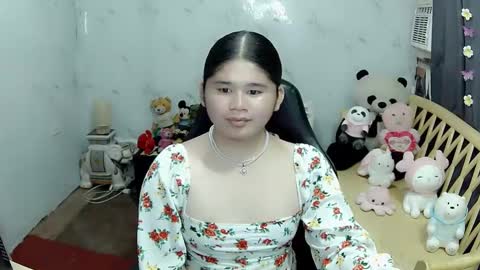 Snapshot of kianna_schmitz chatting on January 24, 2:19 pm Your SweetGirl Ts online show from January 24, 2:19 pm