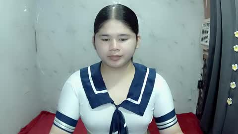 Snapshot of kianna_schmitz chatting on February 2, 11:19 am Your SweetGirl Ts online show from February 2, 11:19 am