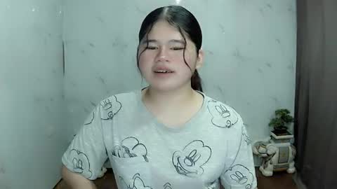 Snapshot of kianna_schmitz chatting on February 17, 1:10 pm Your SweetGirl Ts online show from February 17, 1:10 pm