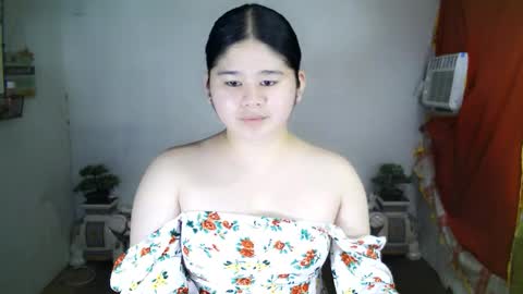 Snapshot of kianna_schmitz chatting on September 20, 5:52 am Your SweetGirl Ts online show from September 20, 5:52 am
