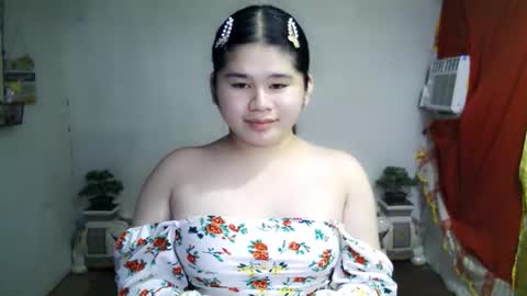 Snapshot of kianna_schmitz chatting on September 21, 6:53 pm Your SweetGirl Ts online show from September 21, 6:53 pm