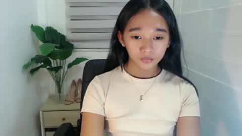 i love bella online show from December 7, 5:04 am