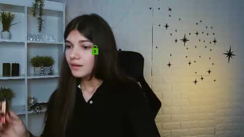 Snapshot of kiara_belle chatting on June 17, 10:06 am Kiara online show from June 17, 10:06 am