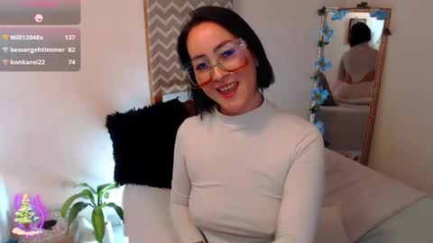 Kiara Bermont online show from January 5, 5:27 pm