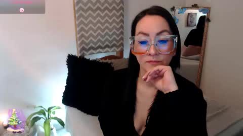 Kiara Bermont online show from January 8, 12:29 pm