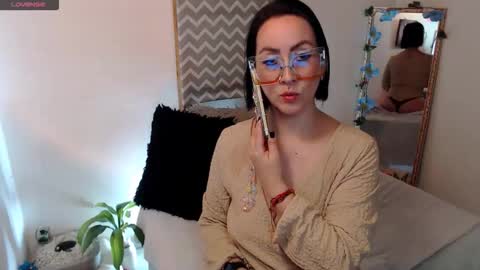 Kiara Bermont online show from January 13, 4:34 pm