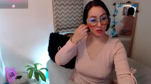 Kiara Bermont online show from January 14, 12:44 pm