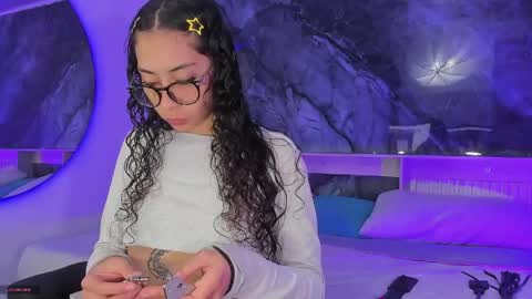 Snapshot of kiara_lovelyy chatting on June 9, 4:13 am Kiara online show from June 9, 4:13 am