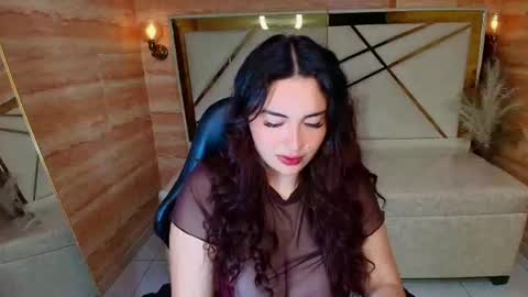 Snapshot of kiara_moon_r chatting on July 15, 3:12 am Kiara online show from July 15, 3:12 am