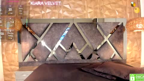 kiara_velvet__ online show from April 1, 4:13 am