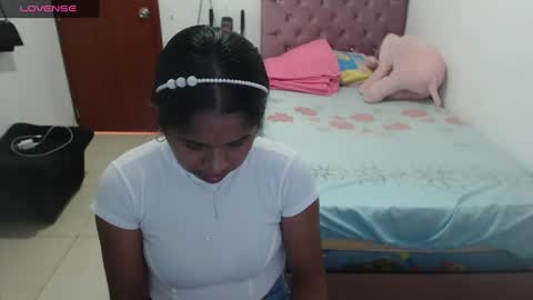 Snapshot of kiara_williamss chatting on December 12, 7:15 pm Kiara online show from December 12, 7:15 pm