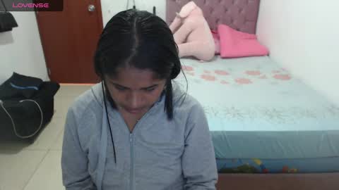Snapshot of kiara_williamss chatting on December 13, 8:26 pm Kiara online show from December 13, 8:26 pm