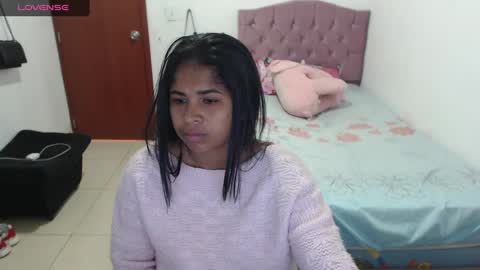 Snapshot of kiara_williamss chatting on December 19, 3:19 pm Kiara online show from December 19, 3:19 pm