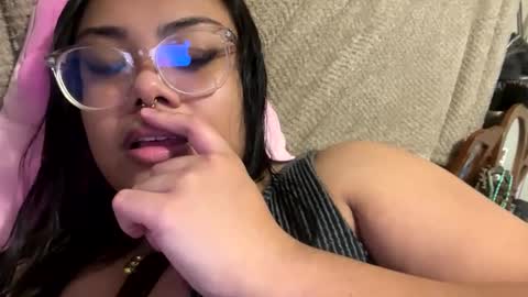 Snapshot of kiaradanielaxx chatting on October 8, 7:06 am kiaradanielaxx online show from October 8, 7:06 am
