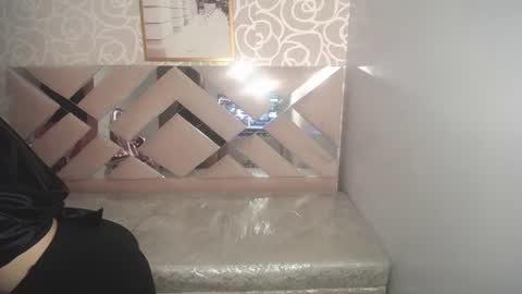 Snapshot of kiarastar_ch chatting on June 19, 8:34 pm kiara online show from June 19, 8:34 pm