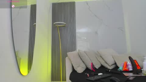 kiaratentation online show from October 5, 7:45 pm