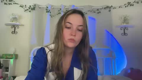 Snapshot of kiaraxoxo chatting on November 1, 12:12 am Kiara online show from November 1, 12:12 am