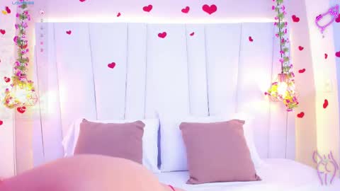 kiarha  online show from March 12, 11:31 am