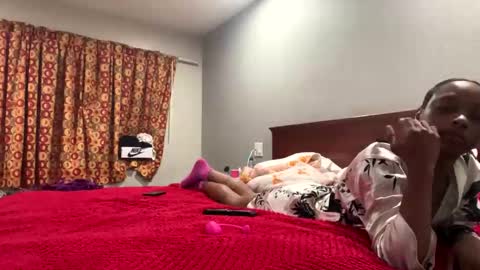 HunneysPlayRoom online show from December 14, 10:53 am