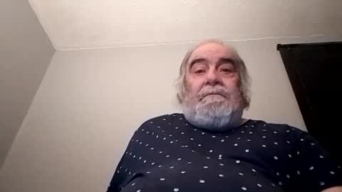 Snapshot of kickinme chatting on November 8, 8:07 pm KICKINME online show from November 8, 8:07 pm